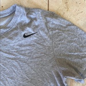 NIKE DRI FIT TEE 🏃
